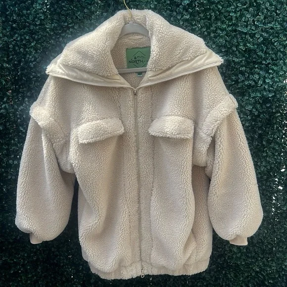 North & Co. Women’s Oversized High Neck Zip-Up Sherpa Jacket Size Small - Picture 4 of 5